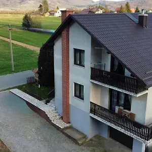 Apartman Apartman Patricia, Fuzine